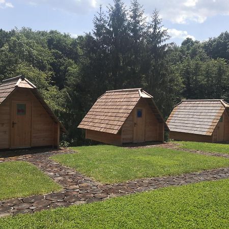 Hotel Glamping Naselje Zeleni Turizem Makole Exteriér fotografie