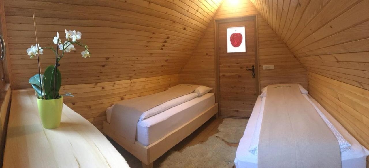 Hotel Glamping Naselje Zeleni Turizem Makole Exteriér fotografie