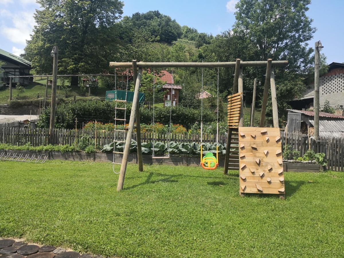 Hotel Glamping Naselje Zeleni Turizem Makole Exteriér fotografie